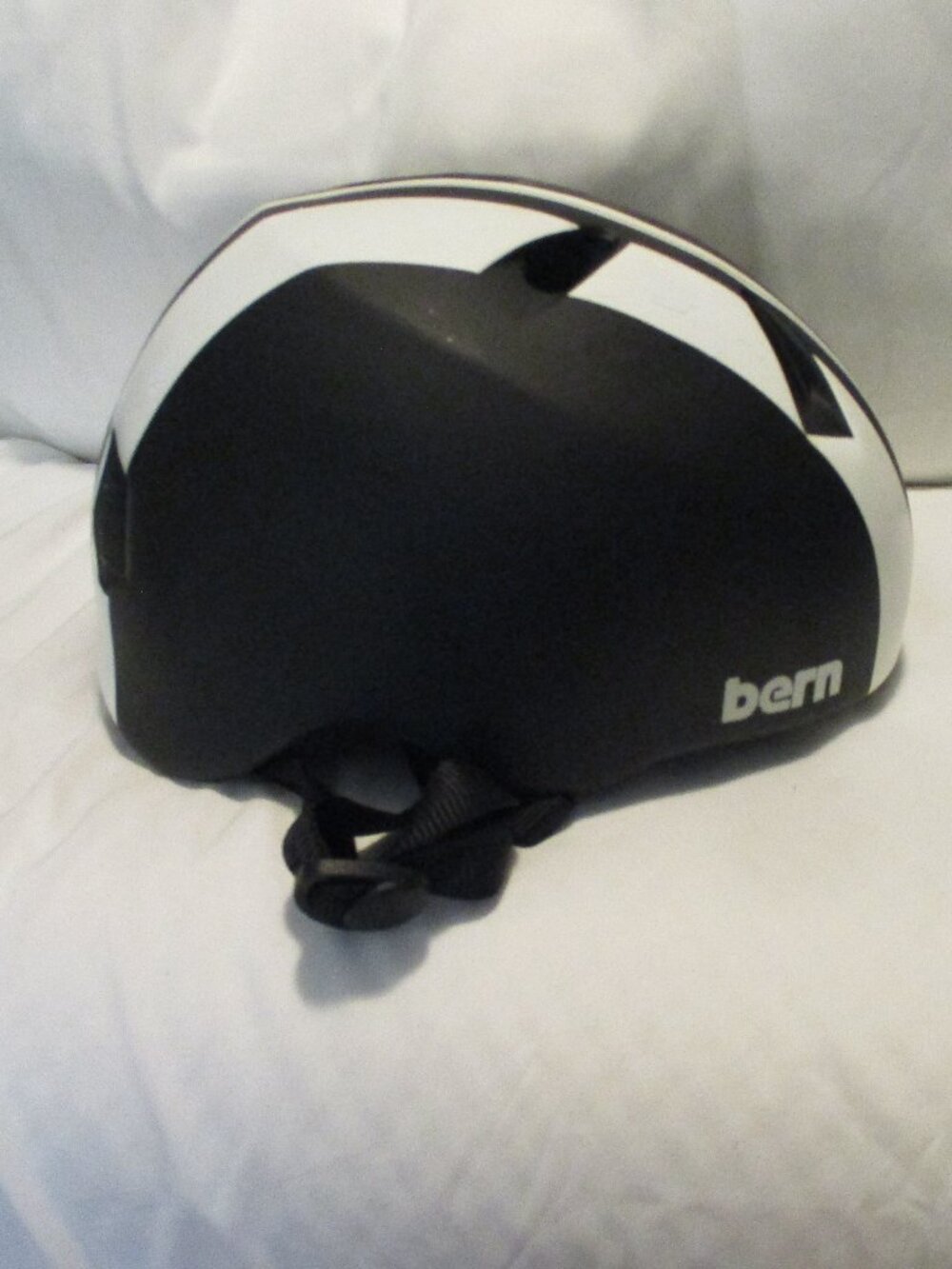 BERN Kids S-M Bike/Ski/Skate Helmet  Zip Mold